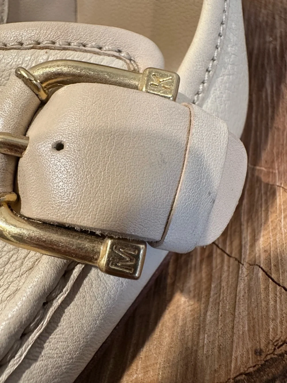 Michael Kors Cream Leather Buckle Pump - Picture 4 of 13
